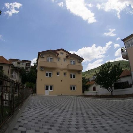 Apartmani Tom Trebinje Exterior foto