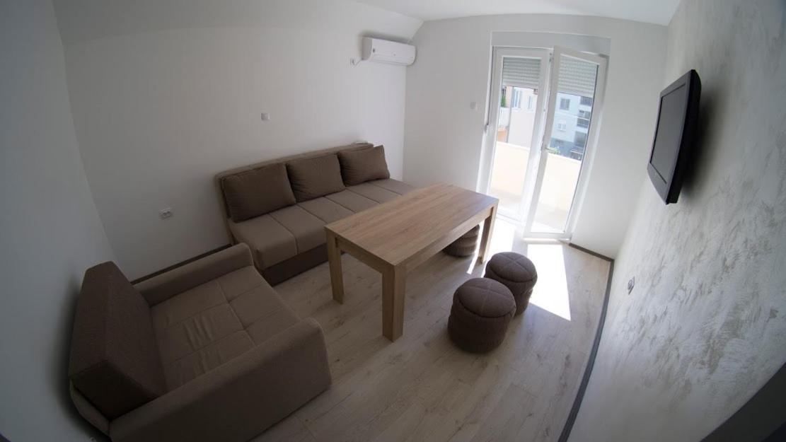 Apartmani Tom Trebinje Exterior foto